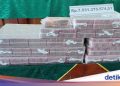 Penampakan Duit Ilegal Rp 7 M Milik Wanita Terapis di Bandung
