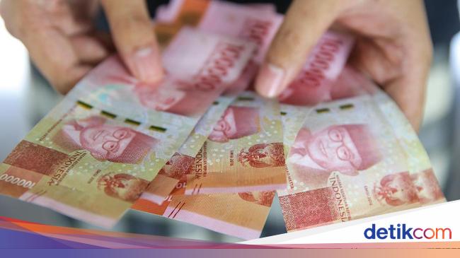 Daftar Bansos dari Jokowi Tahun 2022, Lengkap