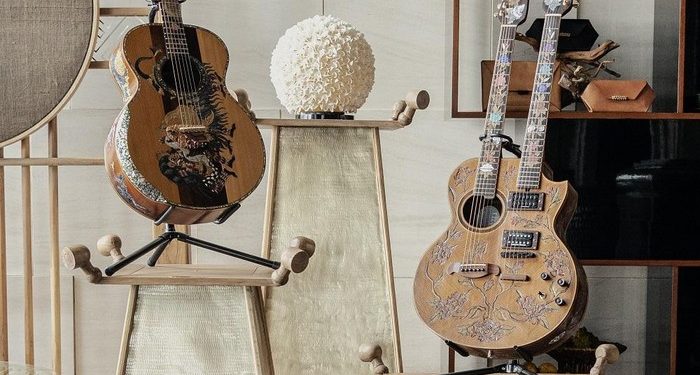 Mejeng di Pameran G20, Gitar Ukir asal Bali Ini Diincar Musisi Dunia