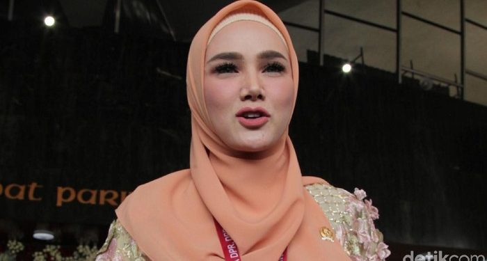 Di Depan Bos BRI, Mulan Jameela Curhat Banyak Rentenir hingga Penipuan