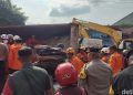 Mobil Tertimpa Truk di Ngaliyan Semarang, Polisi: 2 Tewas-1 Masih Terjepit