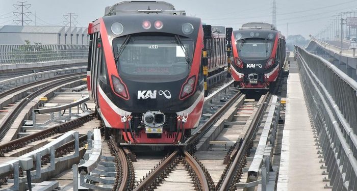Penumpang Keluhkan Uji Coba LRT Jabodebek Tak Sesuai Jadwal