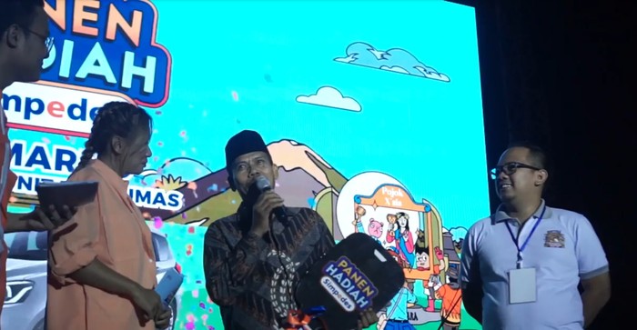 Nabung Sejak 1982, Nasabah BRI Ini Ketiban Rezeki Dapat Undian Mobil