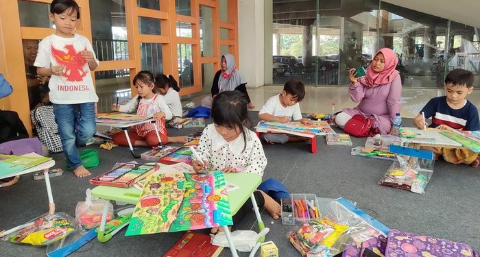 Serunya Lomba Mewarnai & Band SMA di Pesta Rakyat Simpedes Gresik
