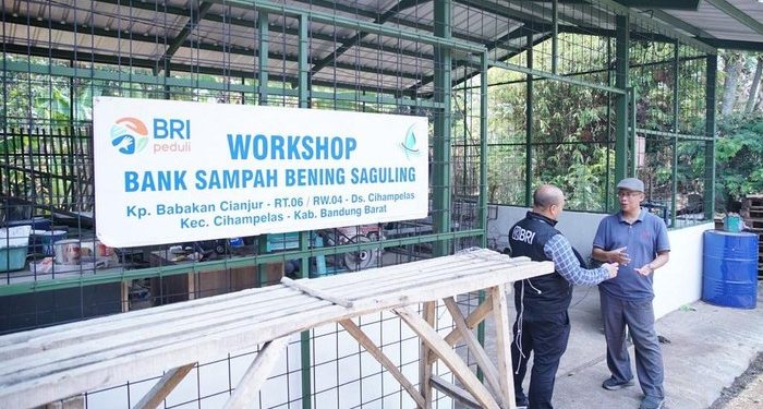 BRI Peduli Ajak Masyarakat Tepi Sungai Citarum Kelola Sampah