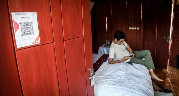 Tak Usah Khawatir Bermalam di Desa Palaes, Bayar Homestay Bisa Pakai QRIS