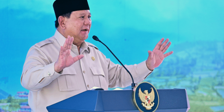 Prabowo Soroti Praktik 'Serakahnomics', Tegaskan Komitmen Tegakkan Konstitusi